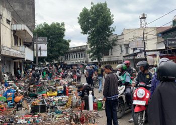 Pasar Loak Astanaanyar