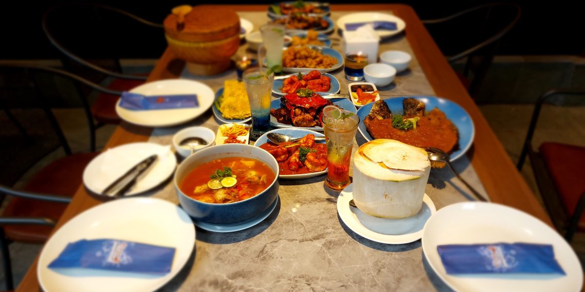 Kurnia Seafood: Sensasi Makan Besar Bersama Keluarga
