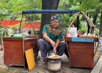 kuliner kerak telor