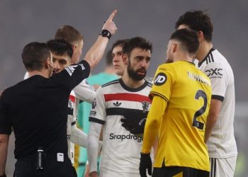 Harry Maguire Sesalkan Kartu Merah Bruno Fernandes