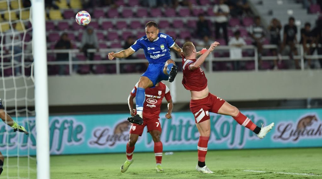 Gol Tyronne Bawa Persib Puncaki Klasemen Liga 1