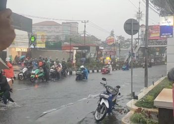 Hujan 2 Jam, Kota Cimahi Dikepung Banjir