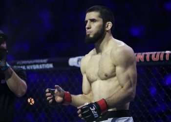 Islam Makhachev Lebih Hebat dari Khabib Nurmagomedov