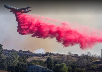 Cairan Pink Retardan di Kebakaran Los Angeles