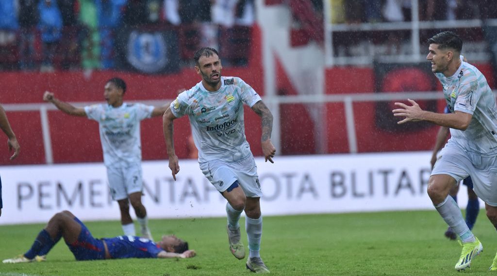 Bojan Hodak soal Kemampuan Magis Tyronne del Pino