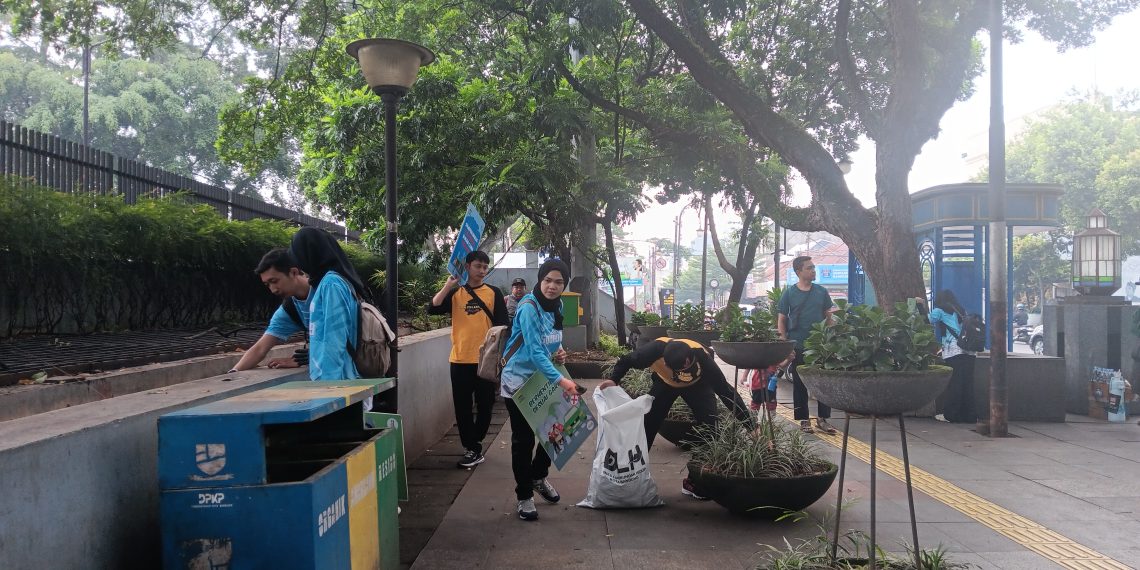 Aksi Peduli Sampah di Bandung Peringati HPSN 2025