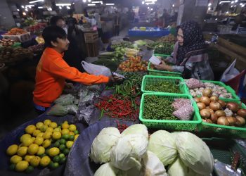 Harga Bahan Pokok Melonjak Jelang Ramadan