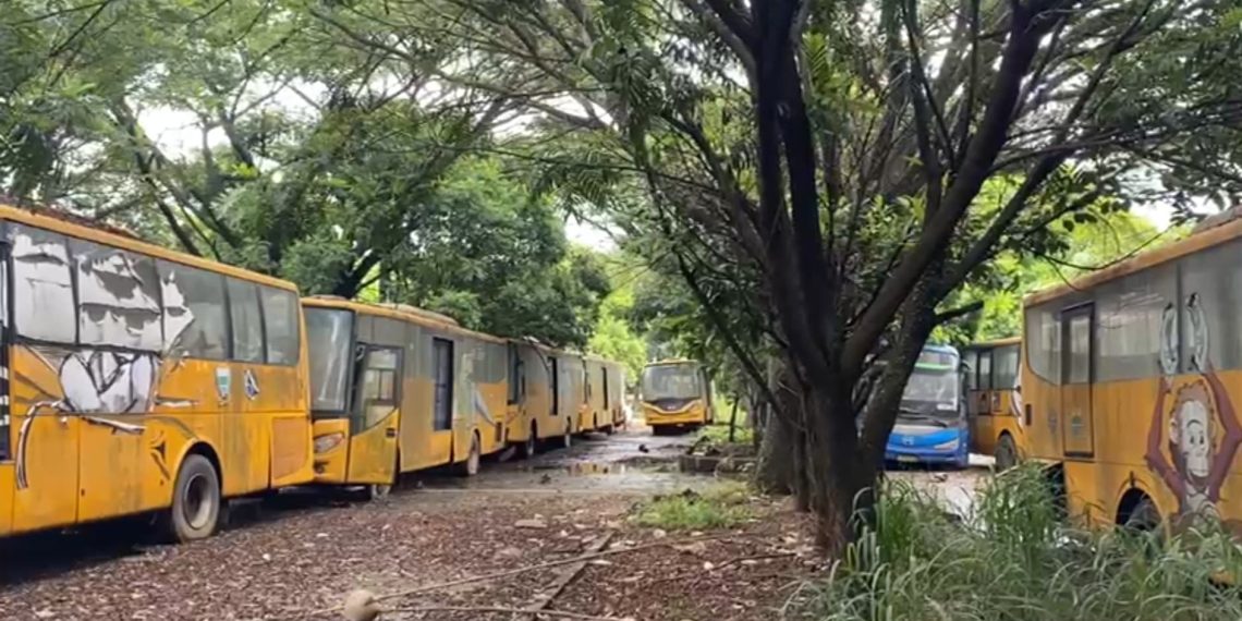 bus sekolah bandung