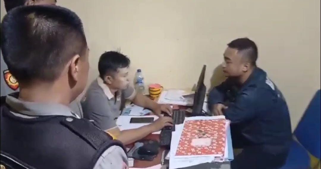 pria tembak kucing