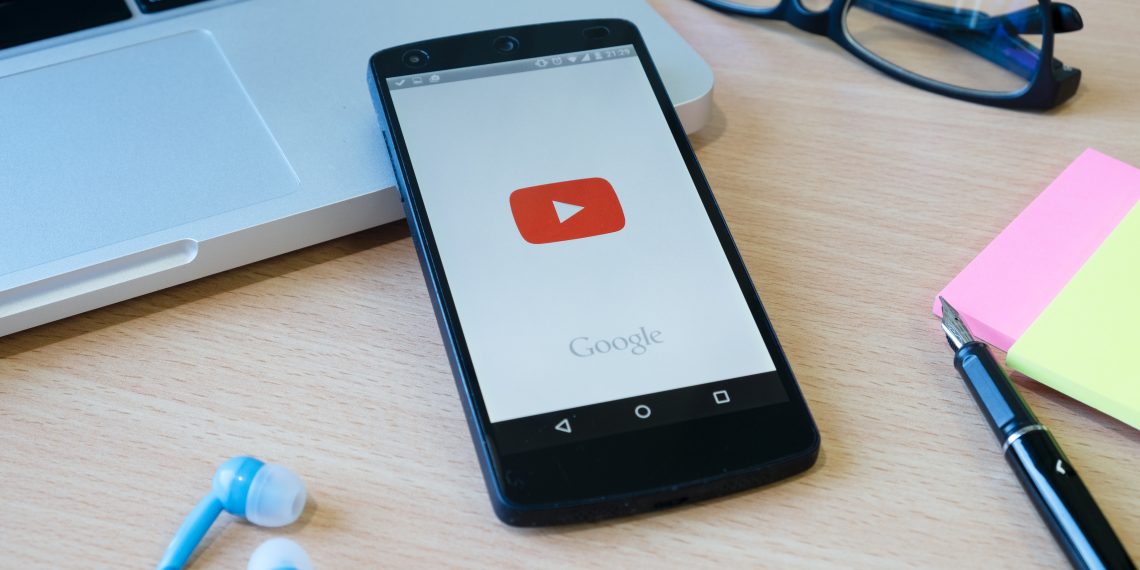 Mengatasi Masalah YouTube “Sudah Usang” dengan Mudah