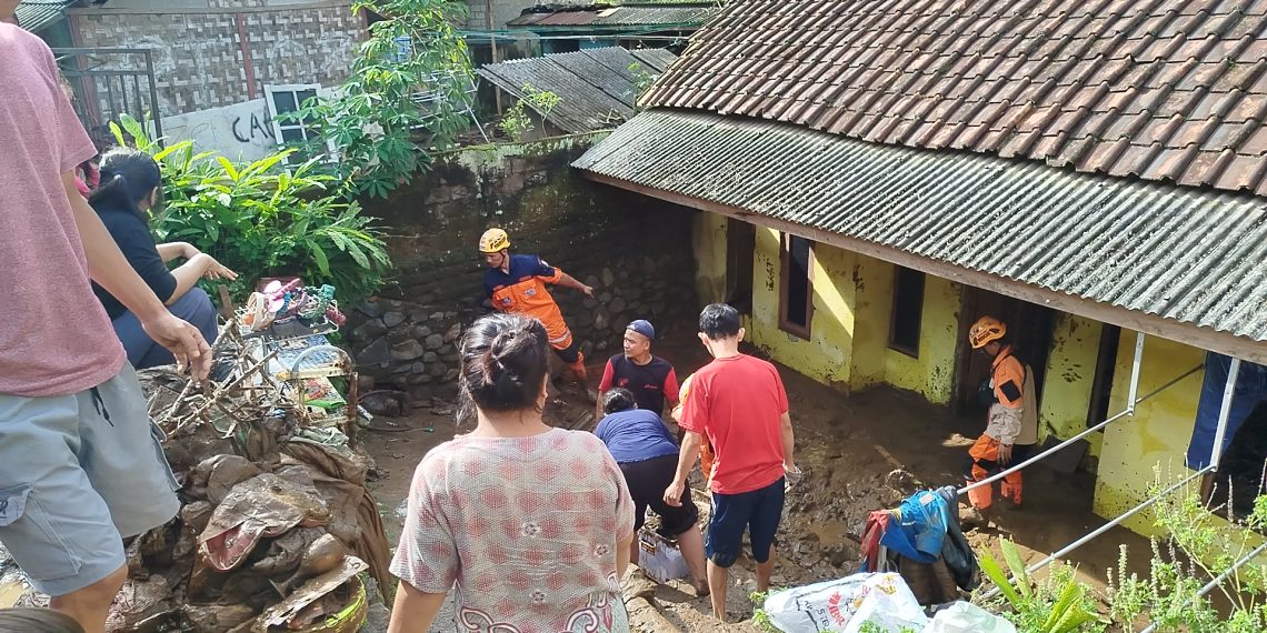 banjir cipatat