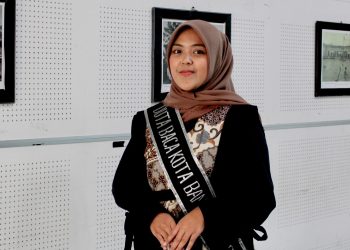 Intan Sahrani Saputri: Menelusuri Jejak Literasi di Layar dan Lembar Buku