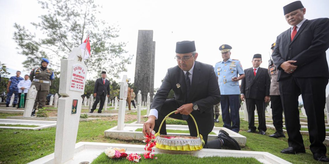 tabur bunga cikutra
