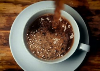 minum kopi