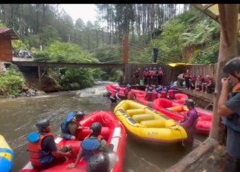 Menyatu dengan Alam: Petualangan Seru di Sungai Palayangan