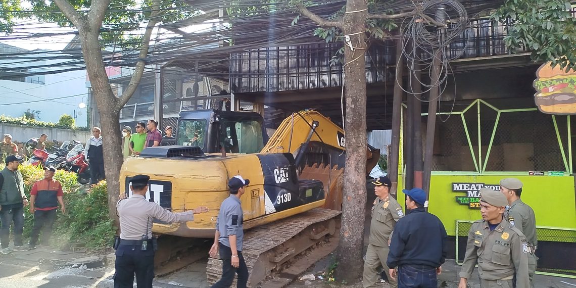 Restoran Bandung Dibongkar