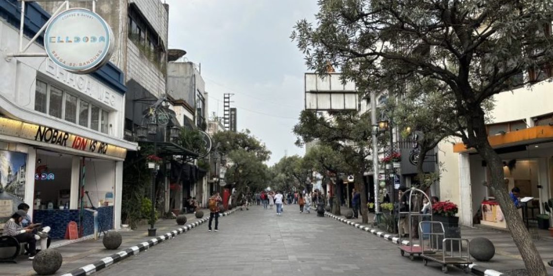 Trotoar Bandung