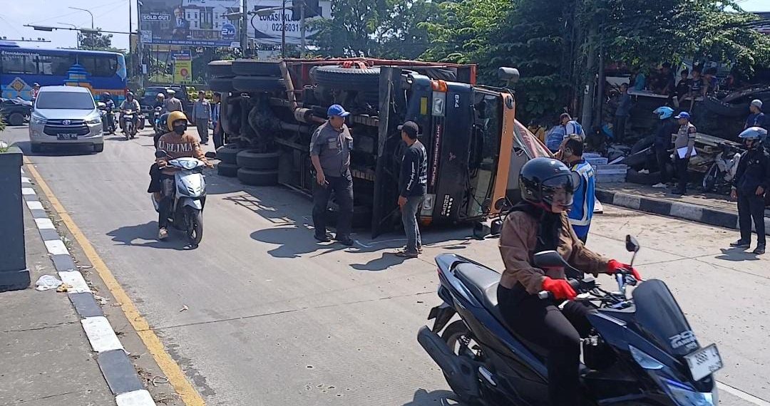 Truk Terguling