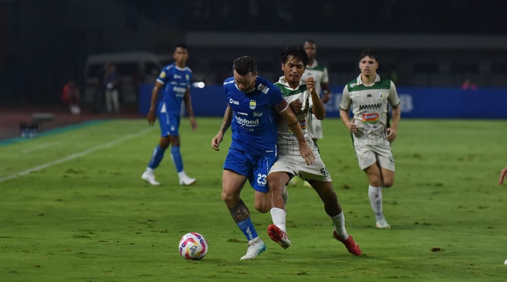 Tyronne Cetak Brace, PSS Sleman Digilas Persib 3-0