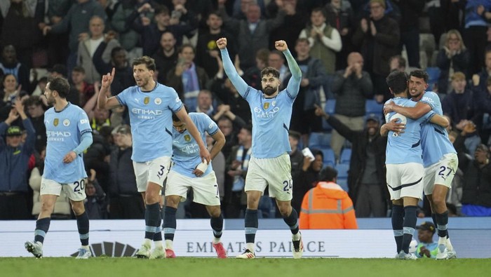 Gol Telat Nunes Bungkam Villa, City Naik ke Posisi Tiga