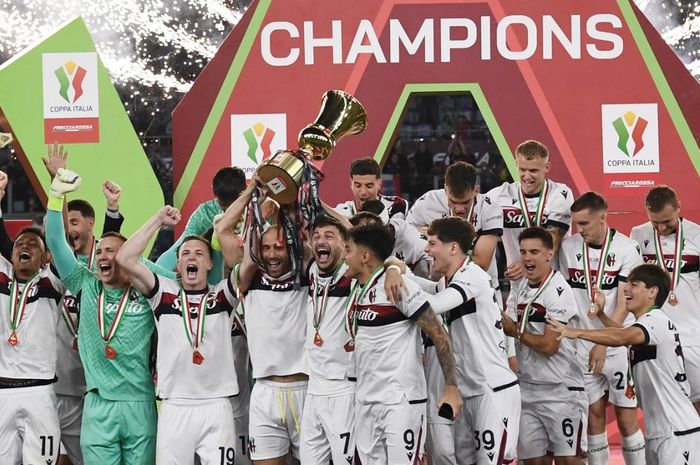 Davide Calabria: Dari Buangan AC Milan Jadi Raja Piala Bersama Bologna