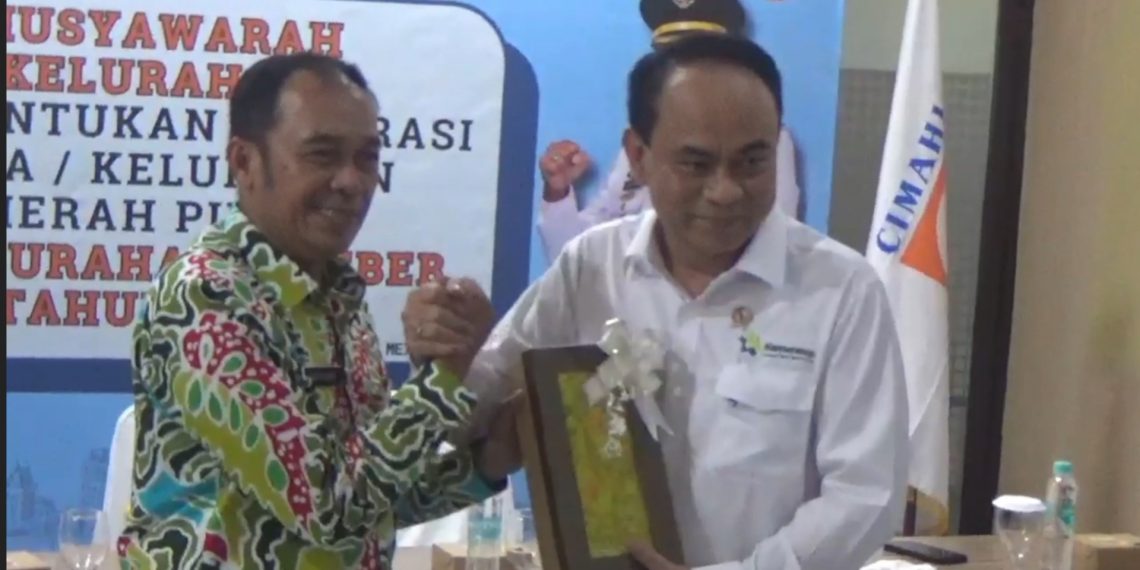 Budi Arie Resmikan Koperasi Merah Putih di Cimahi