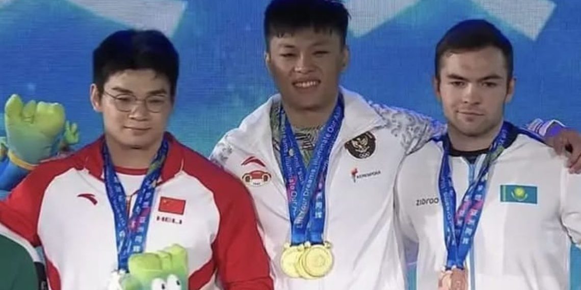 205 Kg! Rahmat Erwin Tulis Sejarah Baru