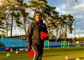 Gaji Simon Tahamata di Timnas Indonesia