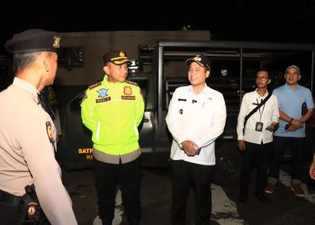 pelajar dilarang keluar rumah lewat Jam 9 malam! Polisi dan Satpol PP mulai sidak di Bandung. (Ave/pasjabar)
