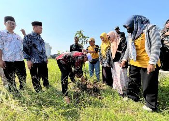 3.000 calon pengantin di Jawa Barat wajib tanam pohon sebelum menikah. (Ave/pasjabar)