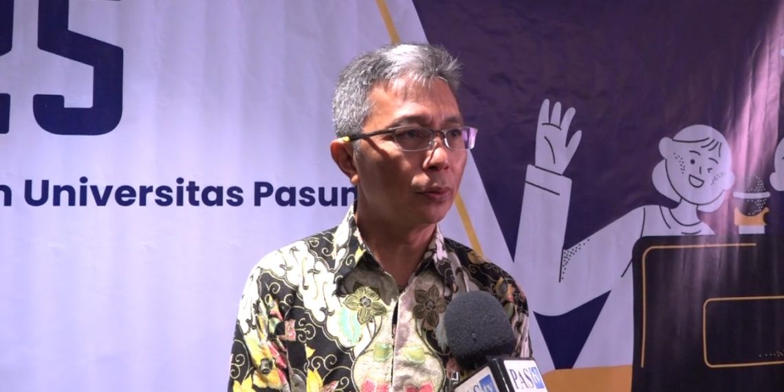 Prof. Apt. I Ketut Adnyana, M.Si., Ph.D, Direktur Penelitian dan Pengabdian kepada Masyarakat, Direktorar Jenderal Riset dan Pengembangan Kemdiktisaintek. (foto: Youngki/pasjabar)