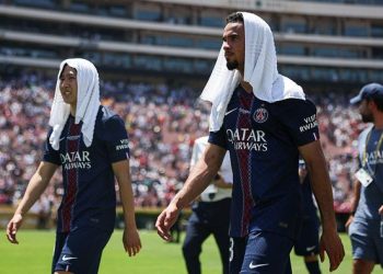 Pemain PSG kepanasan saat melawan Atletico Madrid di Piala Dunia Antarklub 2025. (Foto: Alex Pantling - FIFA/FIFA via Getty Images)