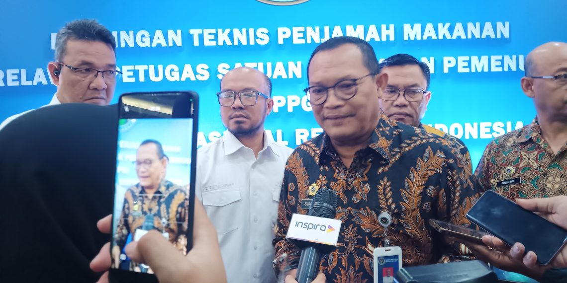 Keracunan makanan gratis sekolah
