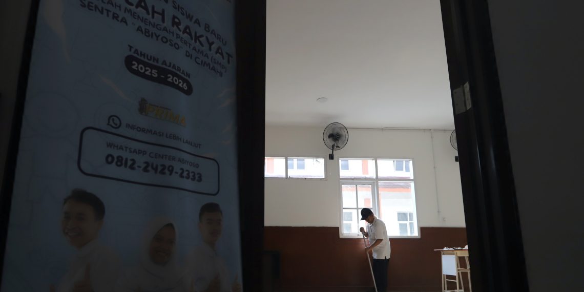 kebijakan masuk sekolah 06.30 WIB