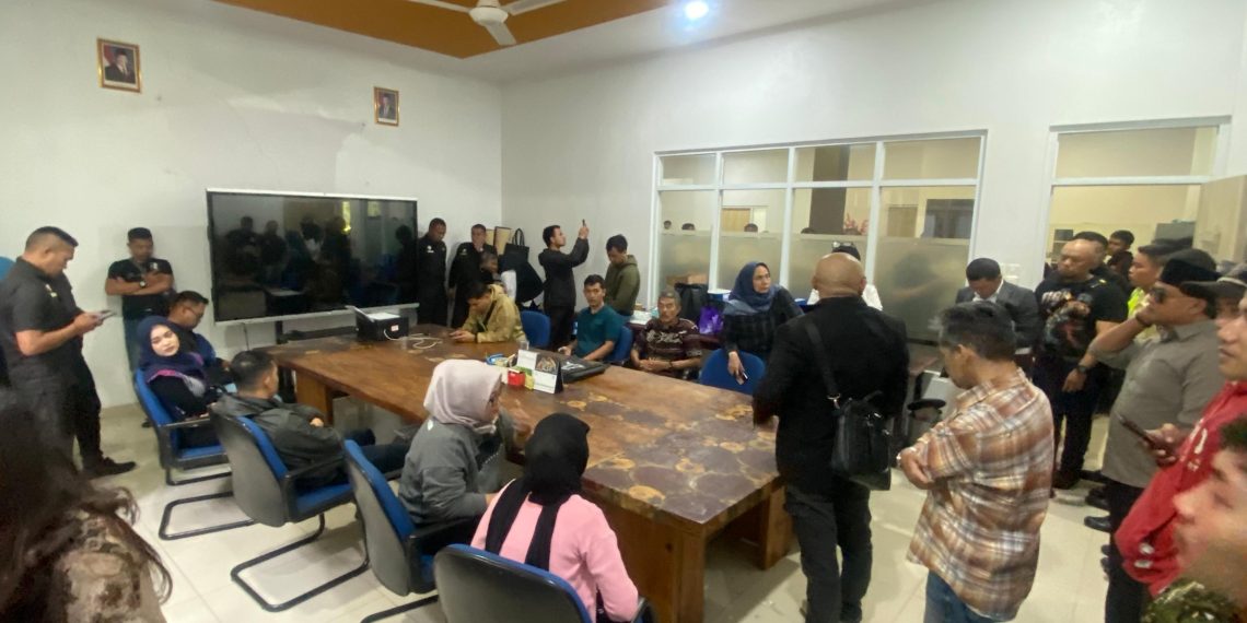 oknum TSI akhirnya hengkang dari Bandung Zoo. (Ist)