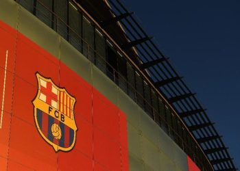 Lambang klub Barcelona. Foto: David Ramos/Getty Images