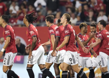 Para pemain Manchester United merayakan gol yang dilesakkan ke gawang Bournemouth pada uji coba Premier League Summer Series melawan AFC Bournemouth, Kamis (31/7/2025). (Patrick McDermott AFP)