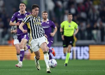 Dusan Vlahovic dari Juventus Fc mengontrol bola pada pertandingan Serie A TIM antara Juventus dan ACF Fiorentina pada 7 April 2024 di Turin, Italia. (Foto: Getty Images)