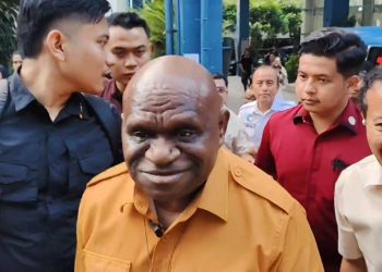 Menteri HAM Natalius Pigai kunjungi Unisba usai insiden gas air mata. Ia jamin kebebasan akademik dan minta aparat kedepankan dialog. (Uby/pasjabar)