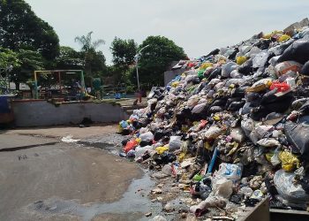 Sampah Menggunung Babakan Cianjur