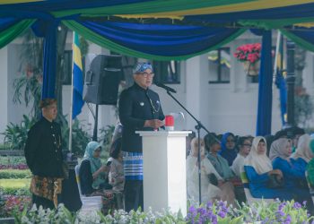 Upacara Hari Jadi ke-215