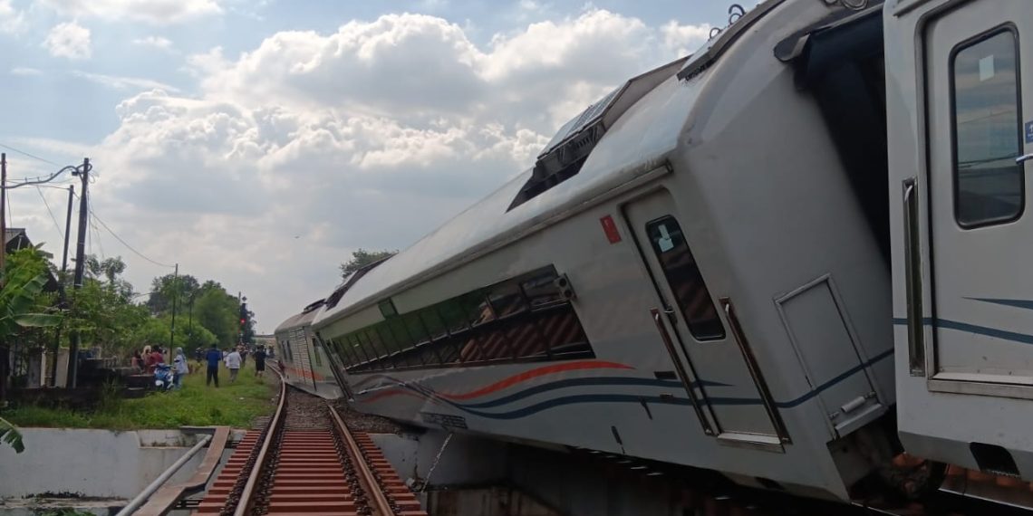 KA Purwojaya Anjlok di Kedunggedeh. (Dok/Humasda I.)