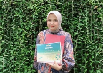Berhasil Wakili Jabar, Salsa Raih Penghargaan Karya Terbaik di Ajang Essay Competition Nasional