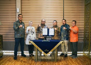 bank bjb menandatangani MoU dengan PT Pos Indonesia untuk memperkuat layanan keuangan dan logistik terintegrasi, wujud sinergi digital dan efisiensi bisnis. (Ist)