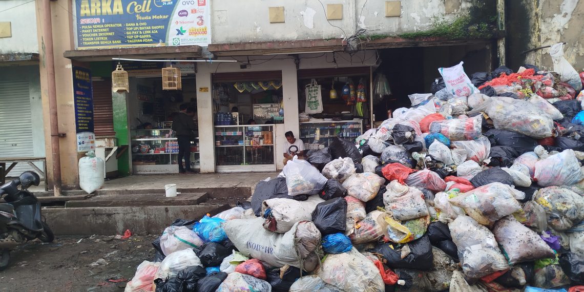 Pasar Ciroyom