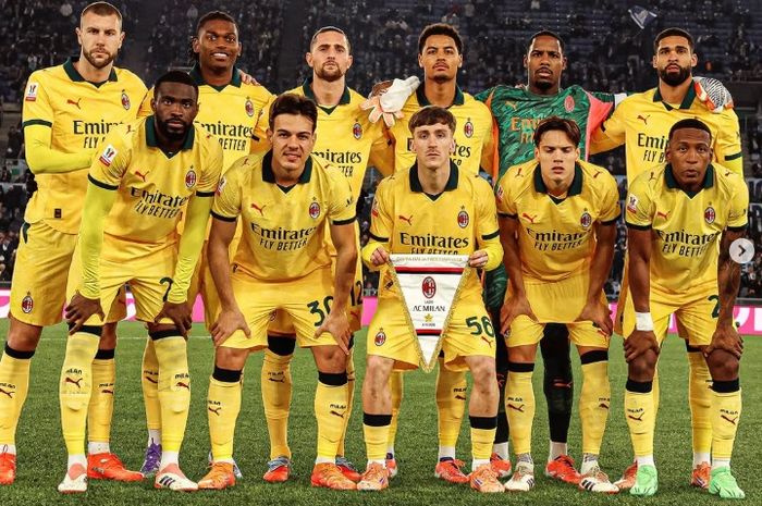 Dengan starting XI yang diisi banyak pemain cadangan, AC Milan dikalahkan Lazio 0-1 di babak 16 besar Coppa Italia, Kamis (4/12/2025), di Stadion Olimpico. (instagram @acmilan)