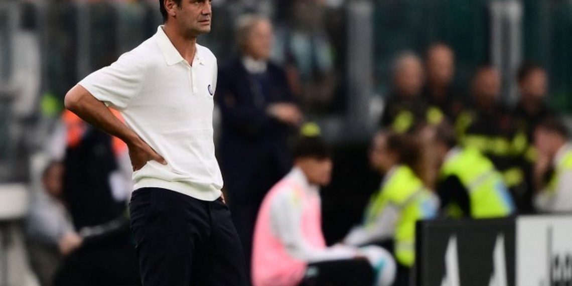 Pelatih Inter Milan, Cristian Chivu, bereaksi dalam laga Serie A Italia antara Juventus dan Inter Milan di stadion Allianz di Turin, Italia utara, pada 13 September 2025.(AFP/MARCO BERTORELLO)