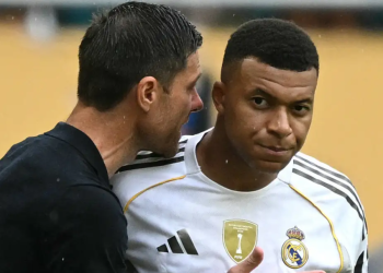 Manajer Real Madrid, Xabi Alonso (kiri). (Getty)