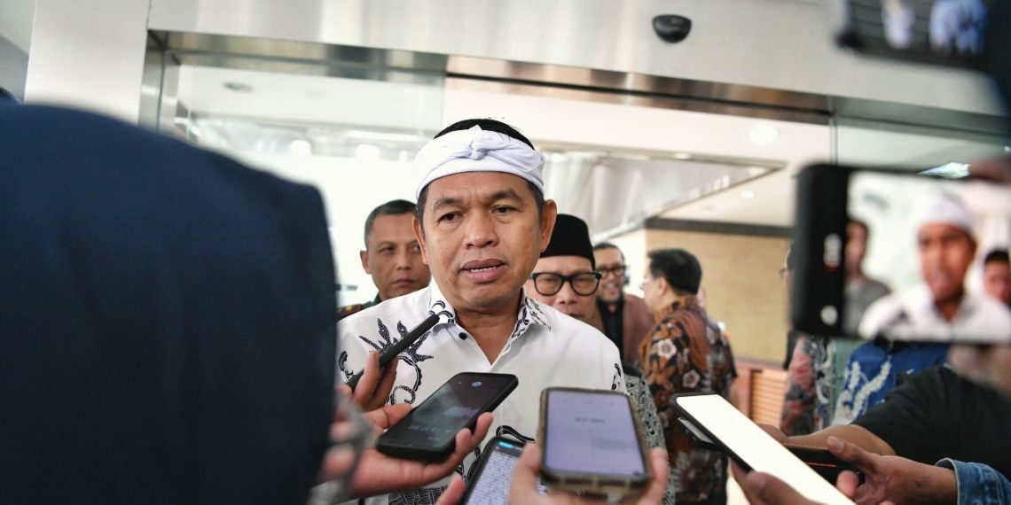 Gubernur Dedi Mulyadi