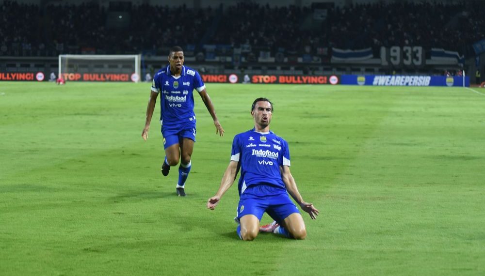 Persib Puncak Klasemen